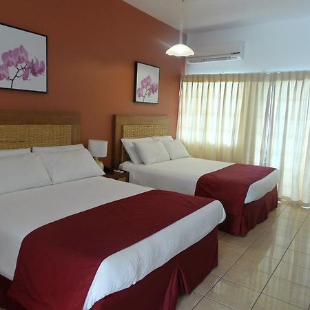 Flamboyant Hotel & Villas St. George's Екстер'єр фото
