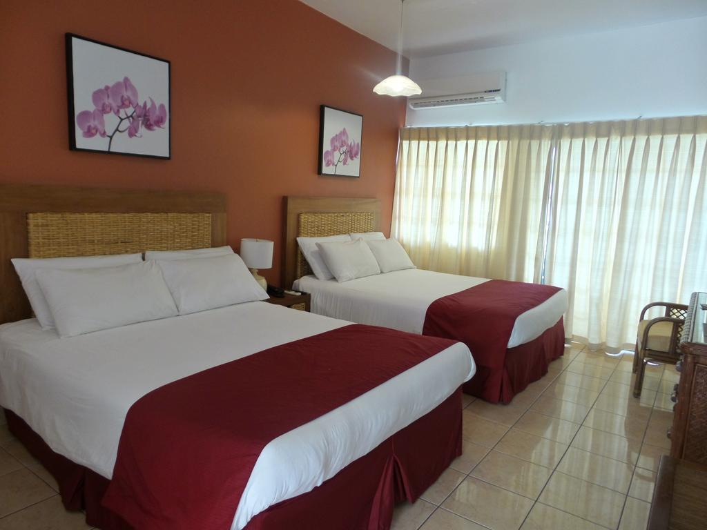 Flamboyant Hotel & Villas St. George's Екстер'єр фото