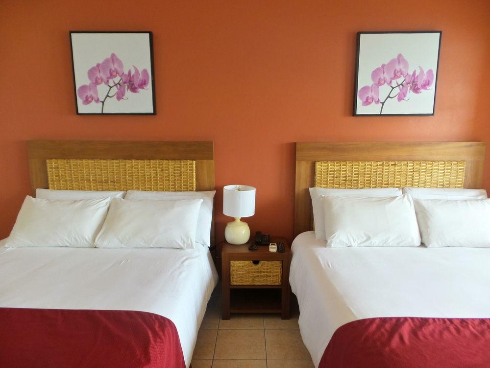 Flamboyant Hotel & Villas St. George's Екстер'єр фото
