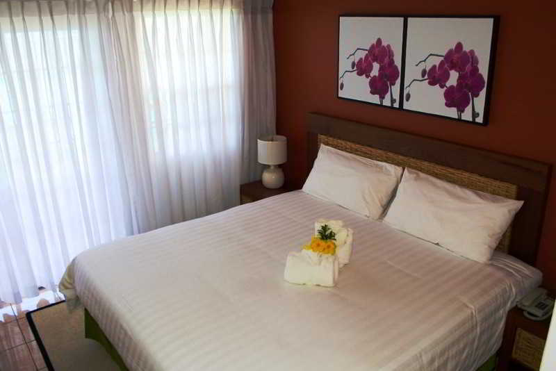 Flamboyant Hotel & Villas St. George's Екстер'єр фото