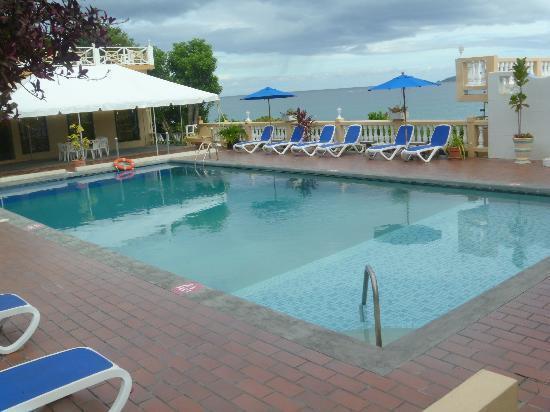 Flamboyant Hotel & Villas St. George's Екстер'єр фото